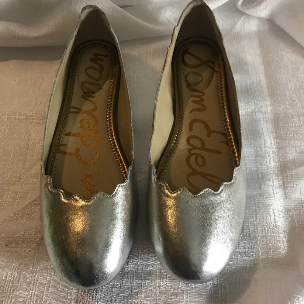 Make an offer Sam Edelman silver flat SZ 7 NBW